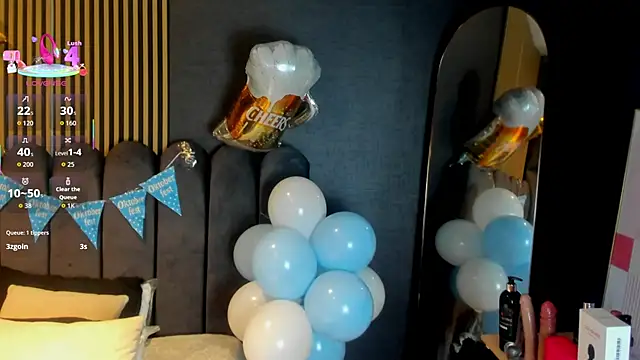 Snapshot of Gina_77 chatting on September 24, 2025, 12:19 pm Gina 77 online show from September 24, 2025, 12:19 pm