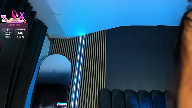 Snapshot of Gina_77 chatting on December 1, 2025, 7:41 pm Gina 77 online show from December 1, 2025, 7:41 pm