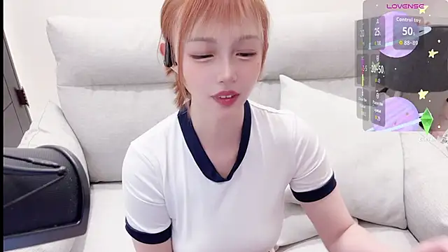 Snapshot of Yucheng__520 chatting on October 18, 2025, 12:39 pm Yucheng 520 online show from October 18, 2025, 12:39 pm