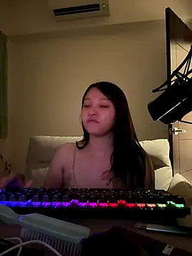 Snapshot of Yucheng__520 chatting on December 18, 2025, 9:26 am Yucheng 520 online show from December 18, 2025, 9:26 am