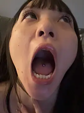 Snapshot of Yucheng__520 chatting on December 20, 2025, 12:34 pm Yucheng 520 online show from December 20, 2025, 12:34 pm