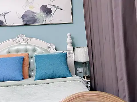 sarah111 online show from December 23, 2025, 4:32 am