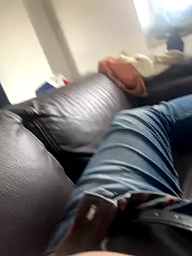 Snapshot of carapace31 chatting on November 30, 2025, 2:21 pm carapace31 online show from November 30, 2025, 2:21 pm