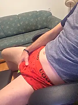 Snapshot of G-boy40 chatting on October 26, 2025, 1:17 pm G-boy40 online show from October 26, 2025, 1:17 pm