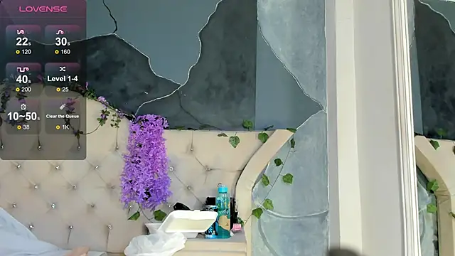 AmbarFoxx  online show from May 25, 2026, 7:03 am