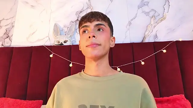 Snapshot of PrincePoppy chatting on September 29, 2025, 8:35 pm PrincePoppy online show from September 29, 2025, 8:35 pm