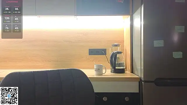 Snapshot of miss_bubbles_ chatting on October 21, 2025, 12:22 am miss bubbles online show from October 21, 2025, 12:22 am