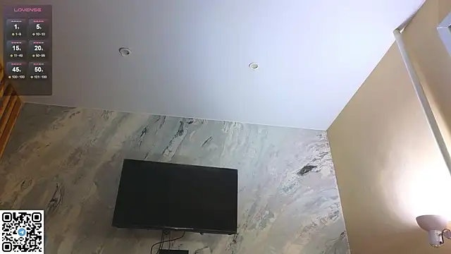 Snapshot of miss_bubbles_ chatting on November 3, 2025, 12:35 am miss bubbles online show from November 3, 2025, 12:35 am