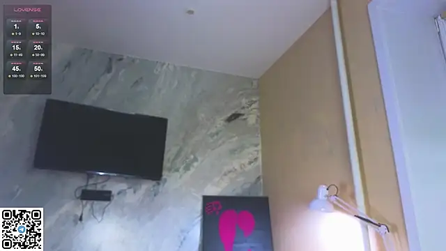 Snapshot of miss_bubbles_ chatting on November 10, 2025, 12:31 am miss bubbles online show from November 10, 2025, 12:31 am