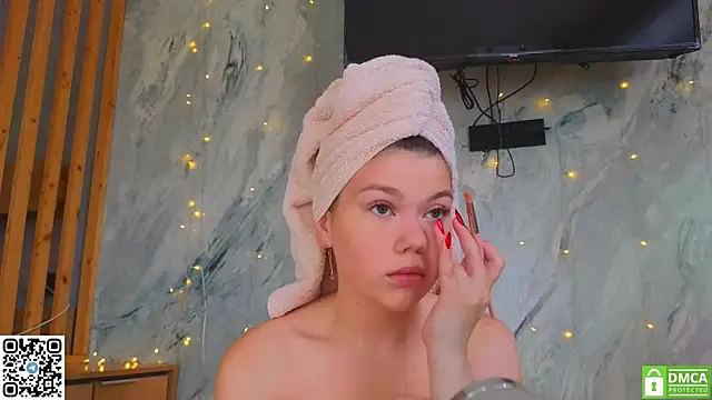 Snapshot of miss_bubbles_ chatting on July 17, 2026, 2:07 am miss bubbles online show from July 17, 2026, 2:07 am