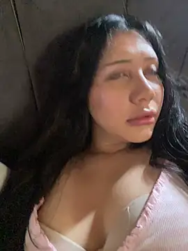 Snapshot of snow_doll chatting on July 6, 2026, 7:38 pm snow doll online show from July 6, 2026, 7:38 pm