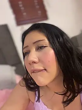 Snapshot of snow_doll chatting on July 25, 2026, 10:51 pm snow doll online show from July 25, 2026, 10:51 pm