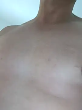 Snapshot of Bradd_32 chatting on December 20, 2025, 5:09 pm Bradd 32 online show from December 20, 2025, 5:09 pm