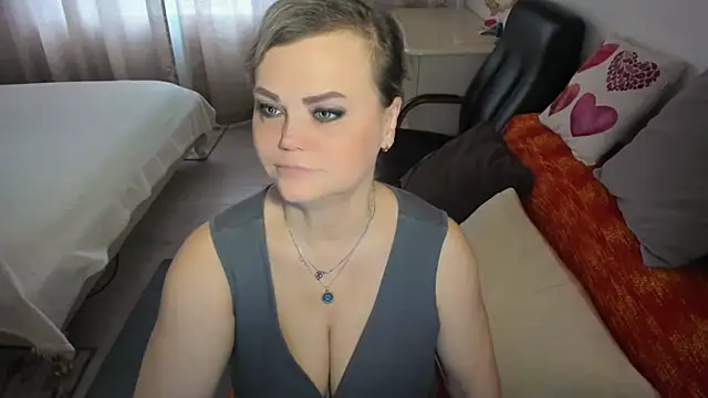 Snapshot of MildMature chatting on June 21, 2026, 1:41 am MildMature online show from June 21, 2026, 1:41 am