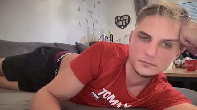 Sweetbooy90 online show from October 11, 2025, 1:09 pm