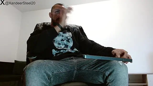 Snapshot of Xandeer_Steel chatting on October 3, 2025, 5:48 am Xandeer Steel online show from October 3, 2025, 5:48 am