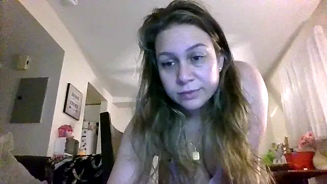 Snapshot of thedevinemama chatting on June 15, 2026, 1:52 am thedevinemama online show from June 15, 2026, 1:52 am