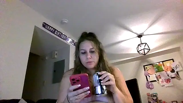 Snapshot of thedevinemama chatting on July 12, 2026, 2:57 am thedevinemama online show from July 12, 2026, 2:57 am