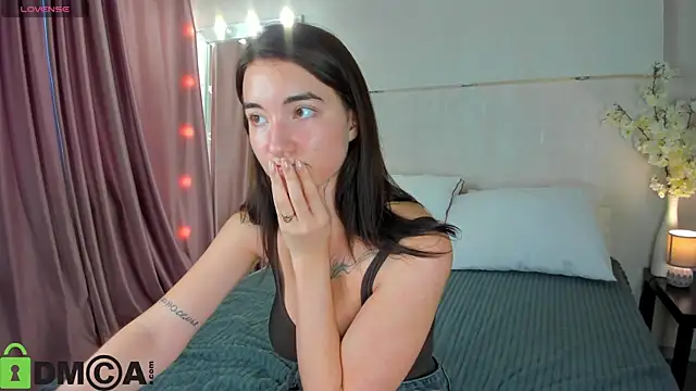 Snapshot of Adelina_Bliss chatting on May 8, 2026, 9:25 am Adelina Bliss online show from May 8, 2026, 9:25 am