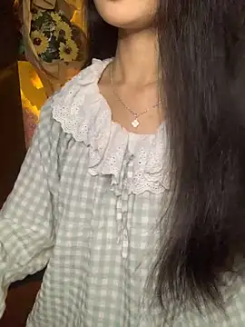 Snapshot of Nhinhi18 chatting on November 8, 2025, 3:23 pm Nhinhi18 online show from November 8, 2025, 3:23 pm