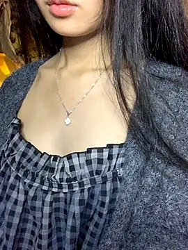 Snapshot of Nhinhi18 chatting on November 14, 2025, 5:11 pm Nhinhi18 online show from November 14, 2025, 5:11 pm