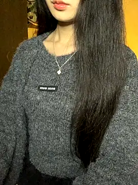 Snapshot of Nhinhi18 chatting on November 19, 2025, 3:45 pm Nhinhi18 online show from November 19, 2025, 3:45 pm