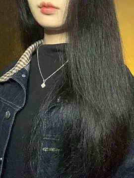 Snapshot of Nhinhi18 chatting on December 18, 2025, 3:18 pm Nhinhi18 online show from December 18, 2025, 3:18 pm