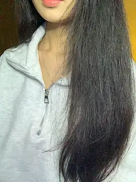 Snapshot of Nhinhi18 chatting on February 11, 2026, 5:29 pm Nhinhi18 online show from February 11, 2026, 5:29 pm