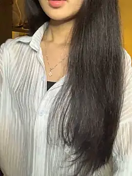 Snapshot of Nhinhi18 chatting on February 28, 2026, 4:30 pm Nhinhi18 online show from February 28, 2026, 4:30 pm