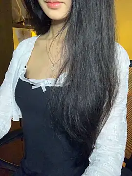 Snapshot of Nhinhi18 chatting on March 12, 2026, 2:34 pm Nhinhi18 online show from March 12, 2026, 2:34 pm