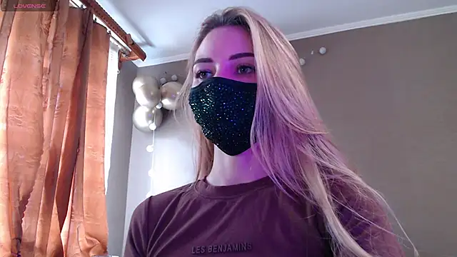 Iris lave online show from November 13, 2025, 12:15 pm