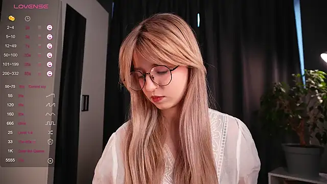 Snapshot of zegoii chatting on October 22, 2025, 1:55 pm zegoii online show from October 22, 2025, 1:55 pm