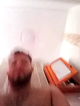 Snapshot of Frank0021 chatting on October 3, 2025, 12:24 pm Frank0021 online show from October 3, 2025, 12:24 pm