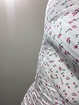 Snapshot of Maddy_w chatting on November 22, 2025, 3:38 am Maddy w online show from November 22, 2025, 3:38 am