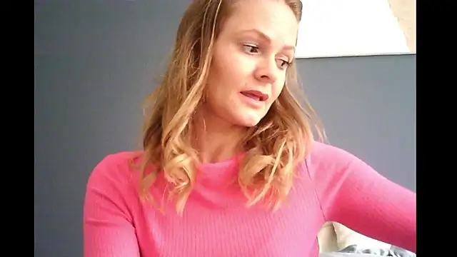 Ginger-bb online show from September 15, 2025, 7:19 am