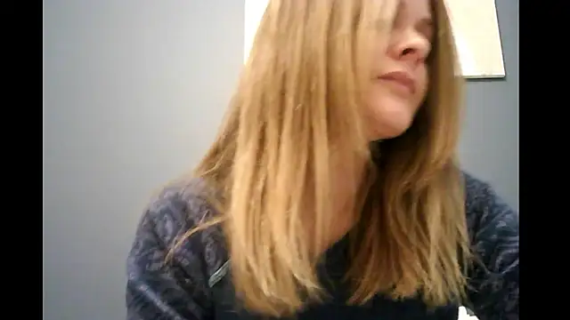 Ginger-bb online show from December 19, 2025, 7:48 am