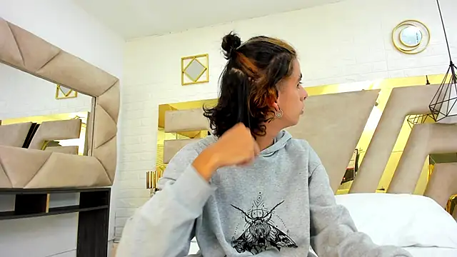 Ibratxandy online show from October 4, 2025, 6:39 pm