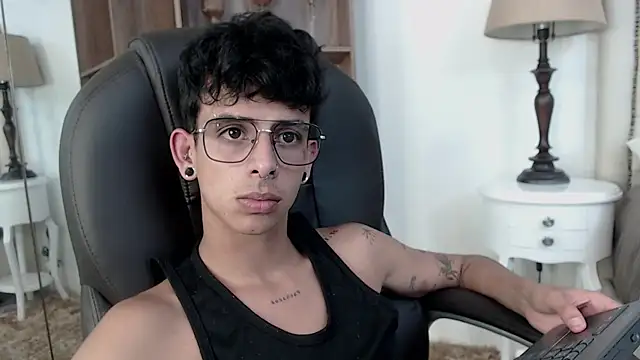 Ibratxandy online show from April 22, 2026, 7:15 pm