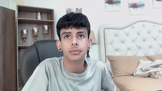 Ibratxandy online show from April 23, 2026, 7:16 pm