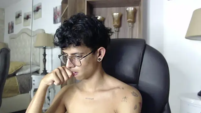 Ibratxandy online show from April 29, 2026, 5:17 pm