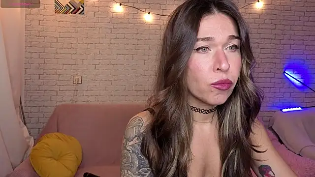 ReginaFoXXXy online show from September 26, 2025, 11:36 am