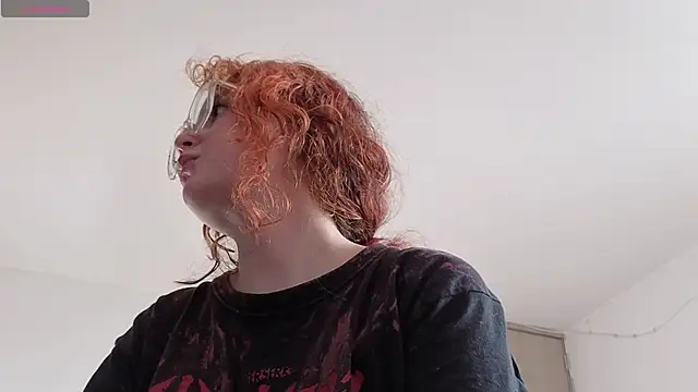 Snapshot of Sharon_Black chatting on August 2, 2026, 9:46 pm Sharon Black online show from August 2, 2026, 9:46 pm