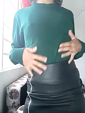 Snapshot of Tendercouple1 chatting on September 30, 2025, 10:04 pm Tendercouple1 online show from September 30, 2025, 10:04 pm