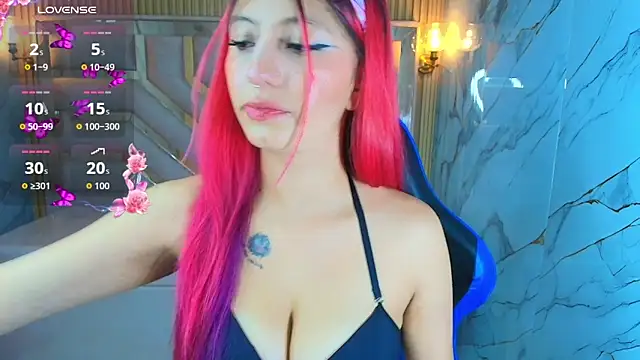 Snapshot of lola_bonnie_r chatting on November 13, 2025, 7:35 pm lola bonnie r online show from November 13, 2025, 7:35 pm