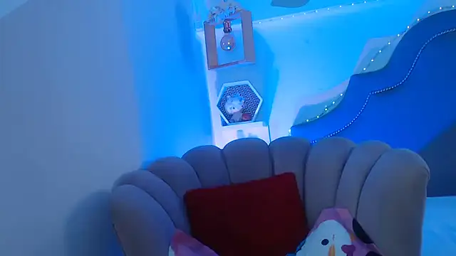 Snapshot of pocahontamoon chatting on February 27, 2026, 3:23 pm pocahontamoon online show from February 27, 2026, 3:23 pm