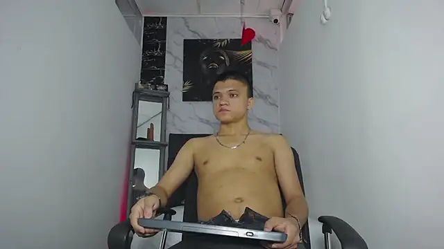 aly n sebas online show from September 18, 2025, 7:49 pm