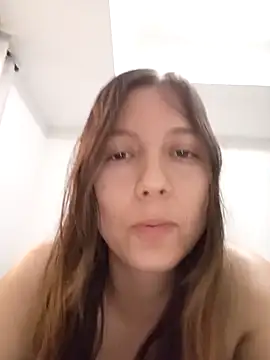 Arianna Moss online show from September 29, 2025, 1:38 pm