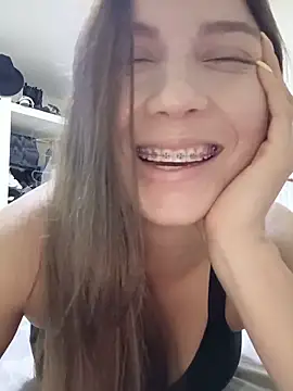 Arianna Moss online show from June 14, 2026, 10:01 pm