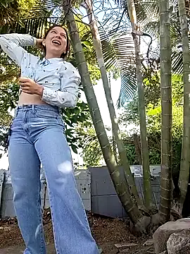Arianna Moss online show from July 4, 2026, 9:21 pm