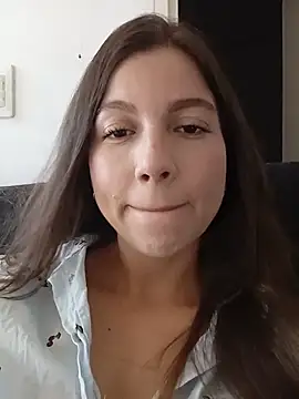 Arianna Moss online show from July 7, 2026, 9:30 pm